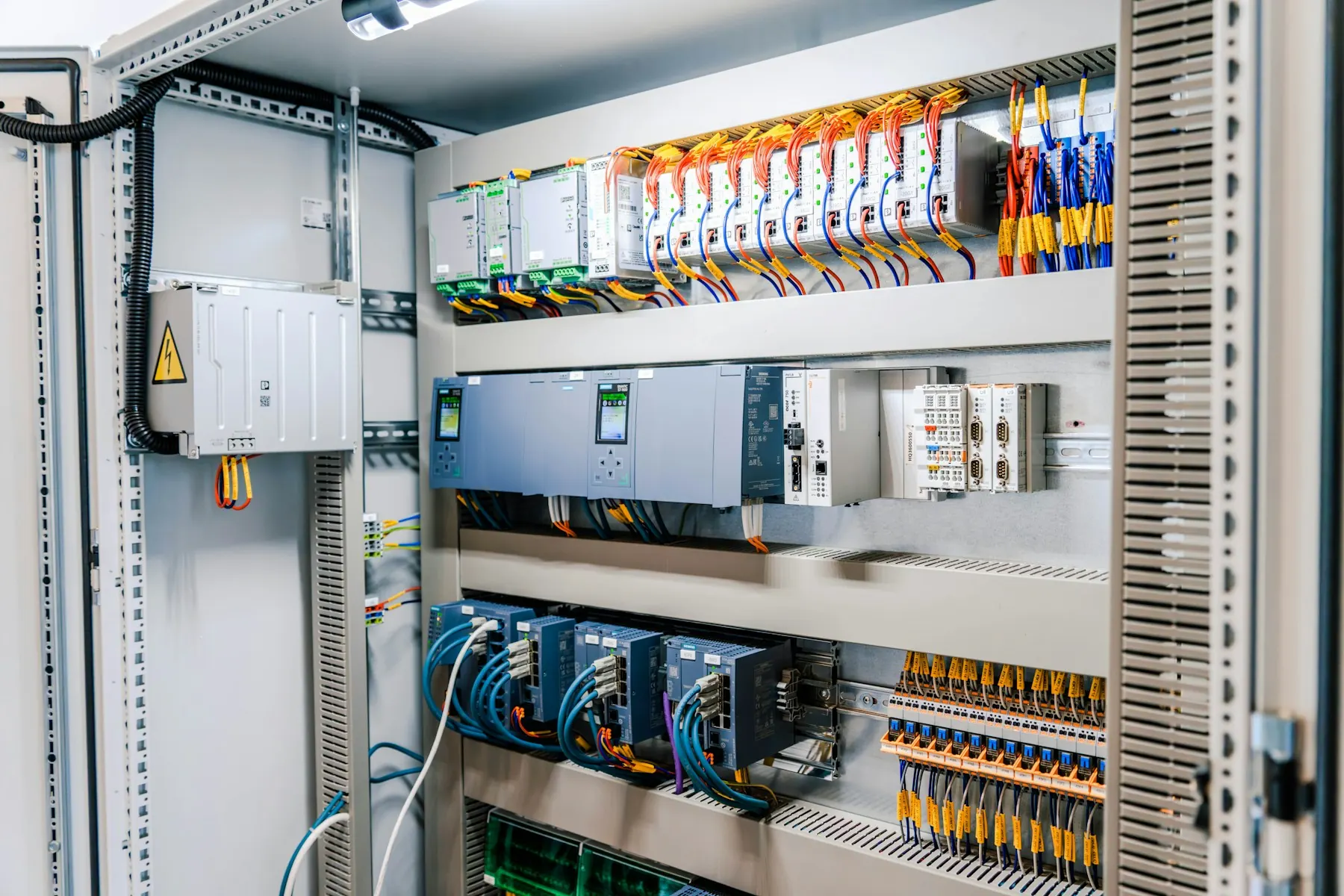 SERVICIOS TÉCNICOS